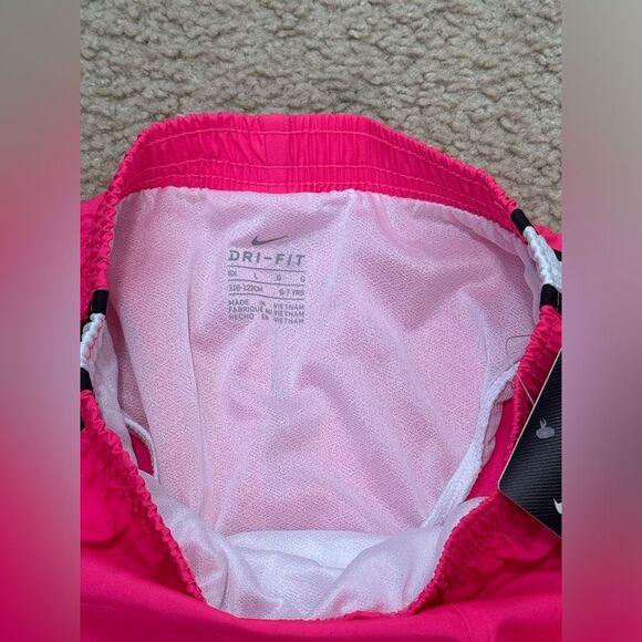 NWT Nike Little Girls' Tempo Pull On Shorts in Hyper Pink Sz 6x - Picture 5 of 8